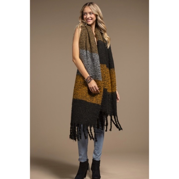 SOLD OUT Black Multi Plush Wide Stripe Oblong Scarf Winter Women's Casual Knit - Picture 4 of 4